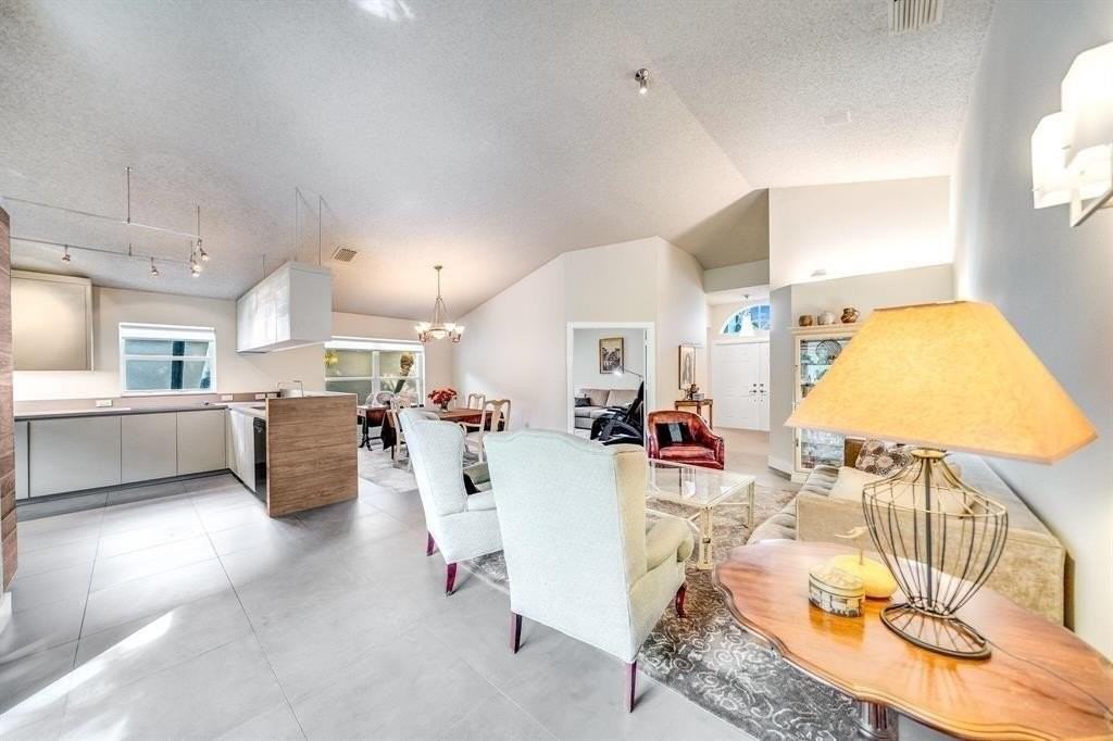 7638 Charing Cross Ln - Photo 3 of 19