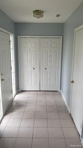 16387 Chatham Dr - Photo 5 of 7