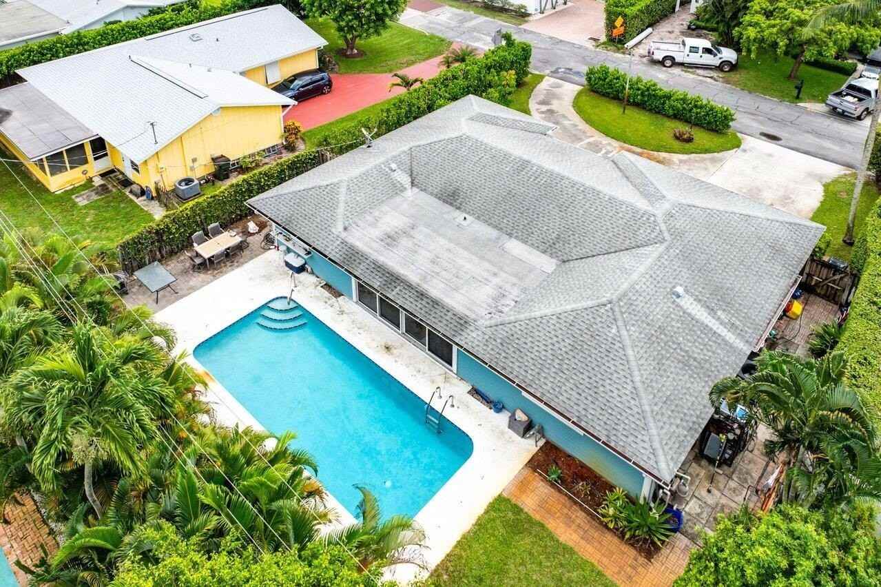 15 Ne 18th St - Photo 2 of 31