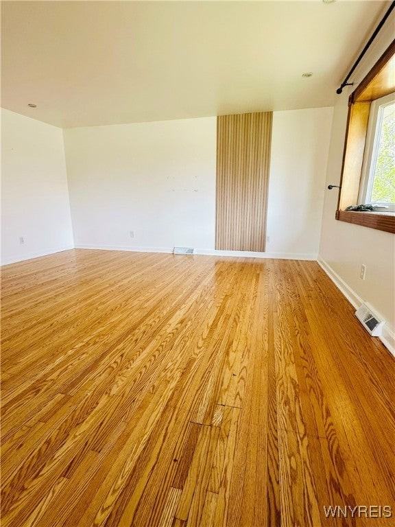 91 Ceil Dr - Photo 3 of 25