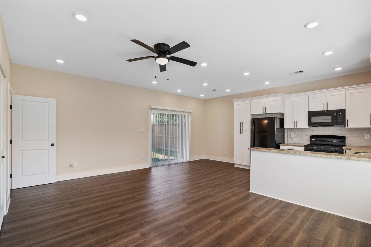 1206 South Victory Drive - Photo 4 of 35