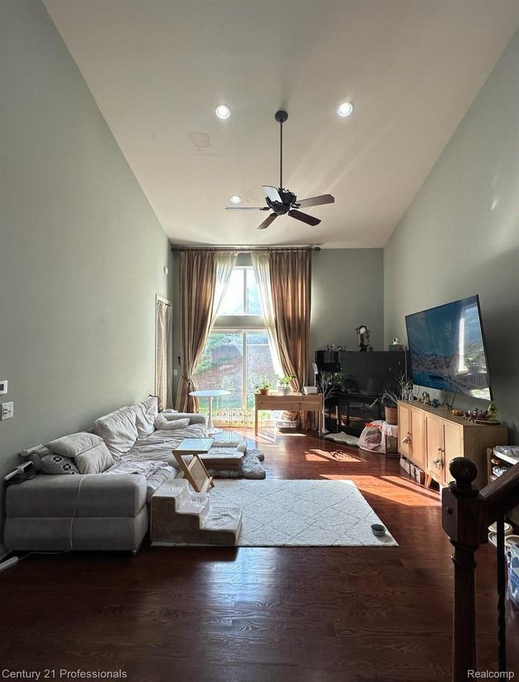 4391 Bennett Park Cir - Photo 2 of 3