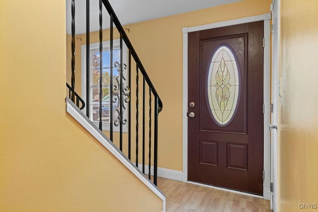 3059 Hayfield Ln - Photo 2 of 33