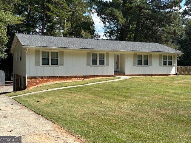 1015 Castlewood Dr - Photo 2 of 49