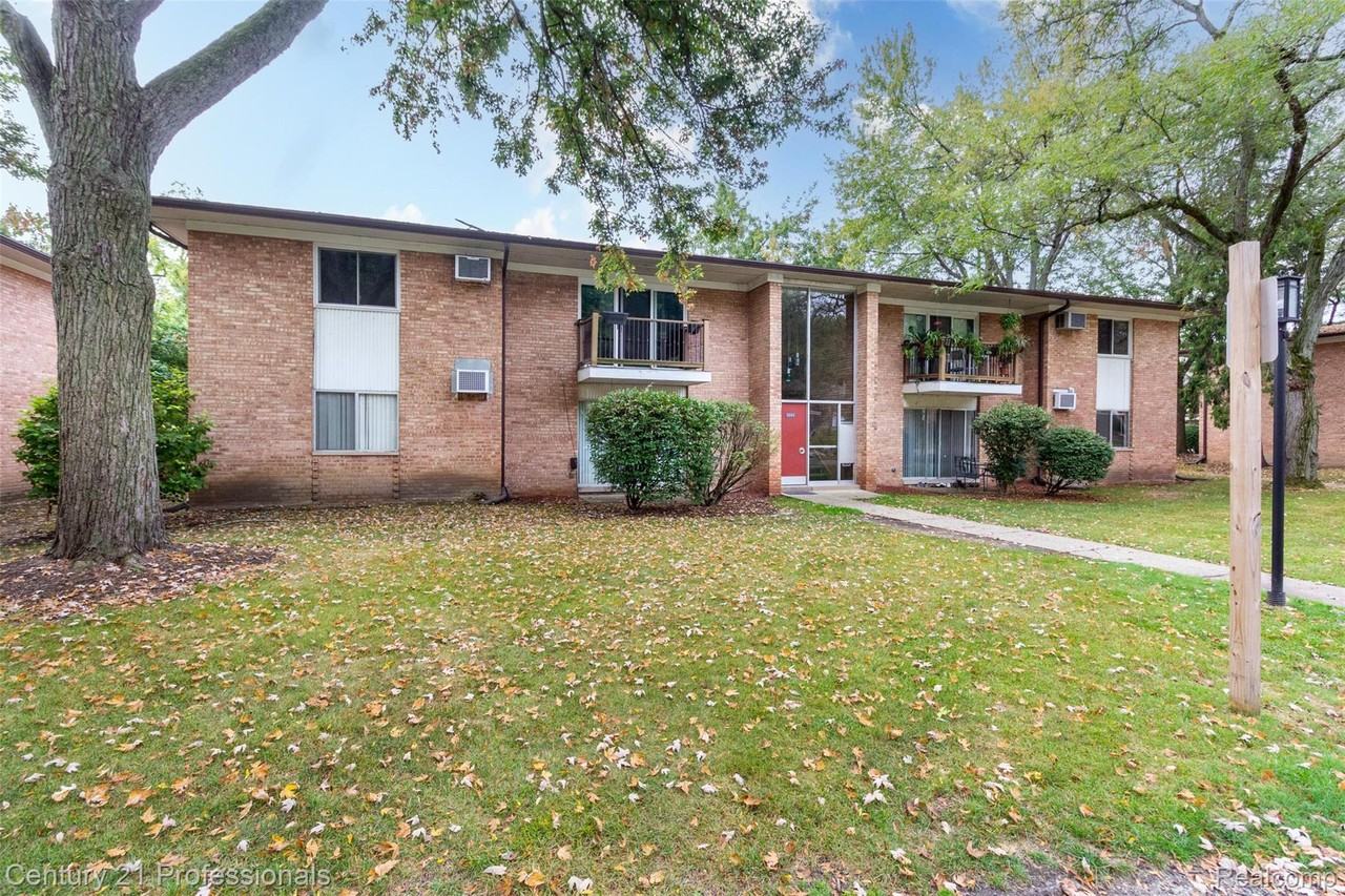 1233 Island Dr - Photo 2 of 26