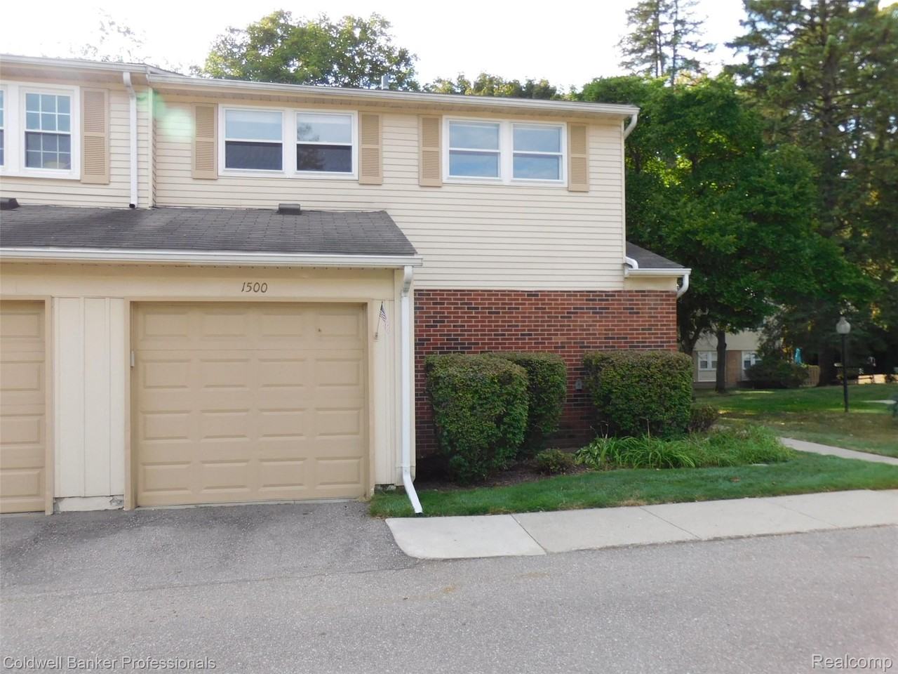 1500 Brentwood Dr - Photo 2 of 29