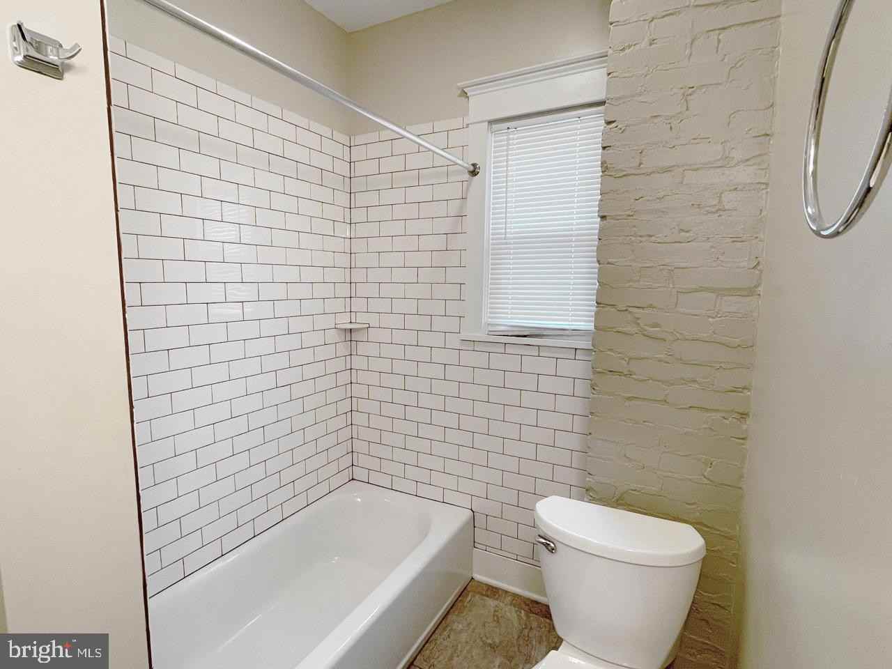 4410 York Street - Photo 7 of 18