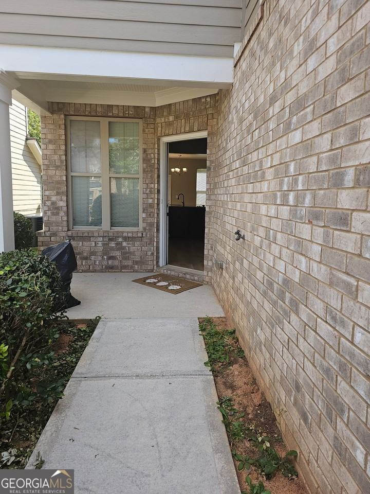 102 Daisy Cir - Photo 2 of 22