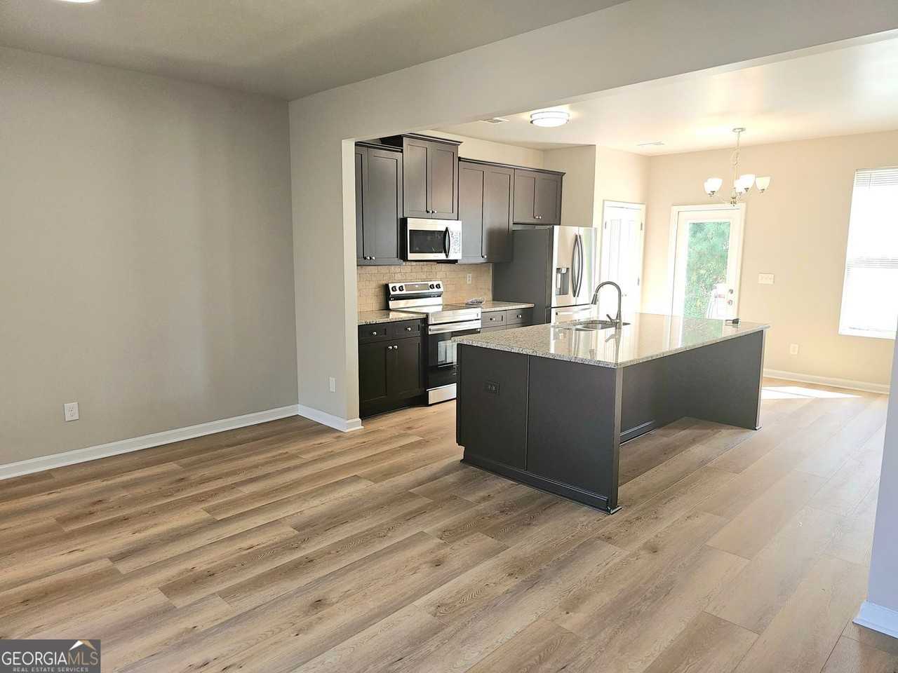 102 Daisy Cir - Photo 3 of 22