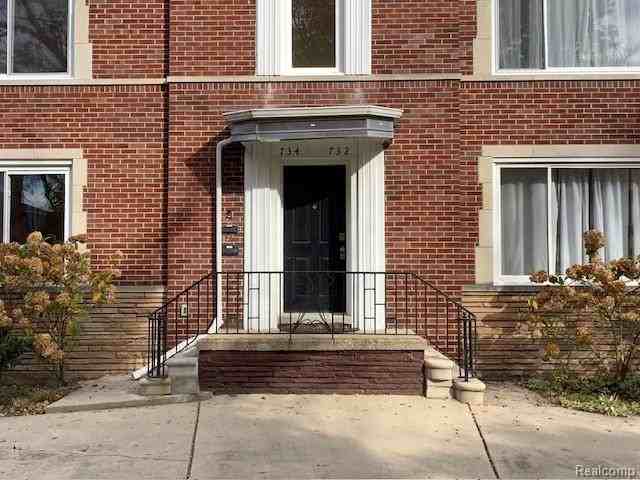 734 Harcourt Rd - Photo 6 of 28