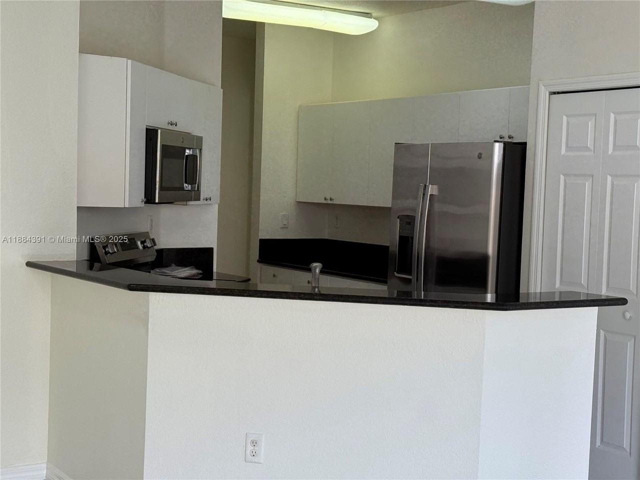 15299 Southwest 119th Street - Photo 5 of 23