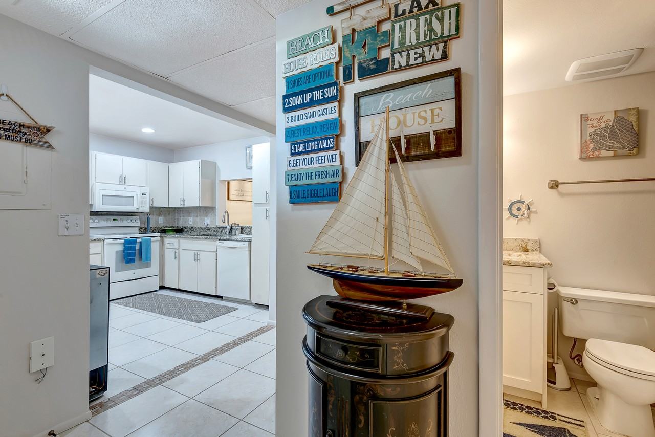 131 Wild Palm Drive - Photo 3 of 42