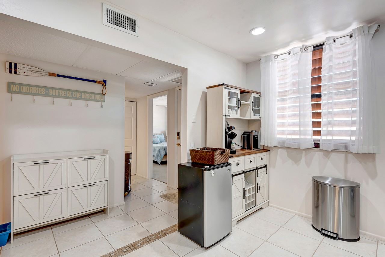 131 Wild Palm Drive - Photo 4 of 42