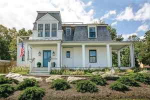 featured image of 131 Eustis Ave