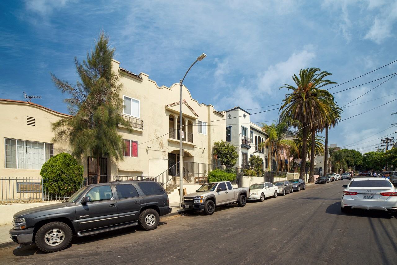 401 Witmer St - Photo 6 of 10