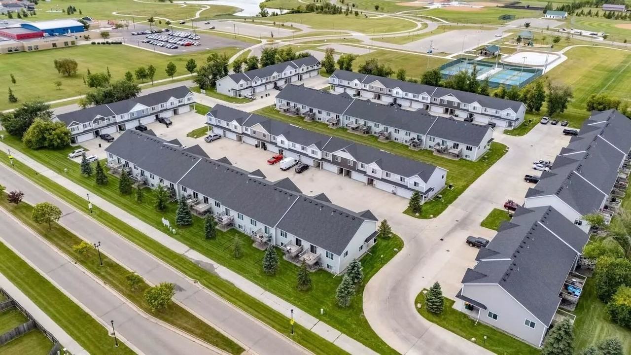 Montgomery Townhomes - Photo 3 of 25