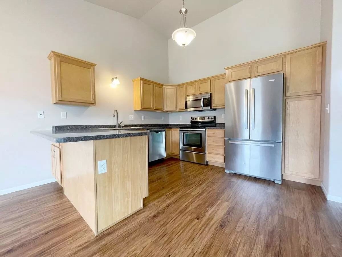 Montgomery Townhomes - Photo 4 of 25