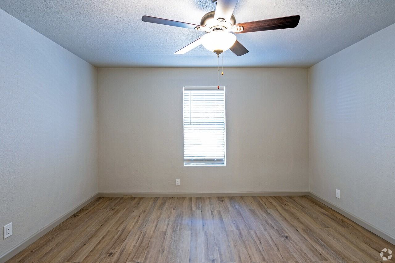 E Wonsley Drive #215 - Photo 7 of 9