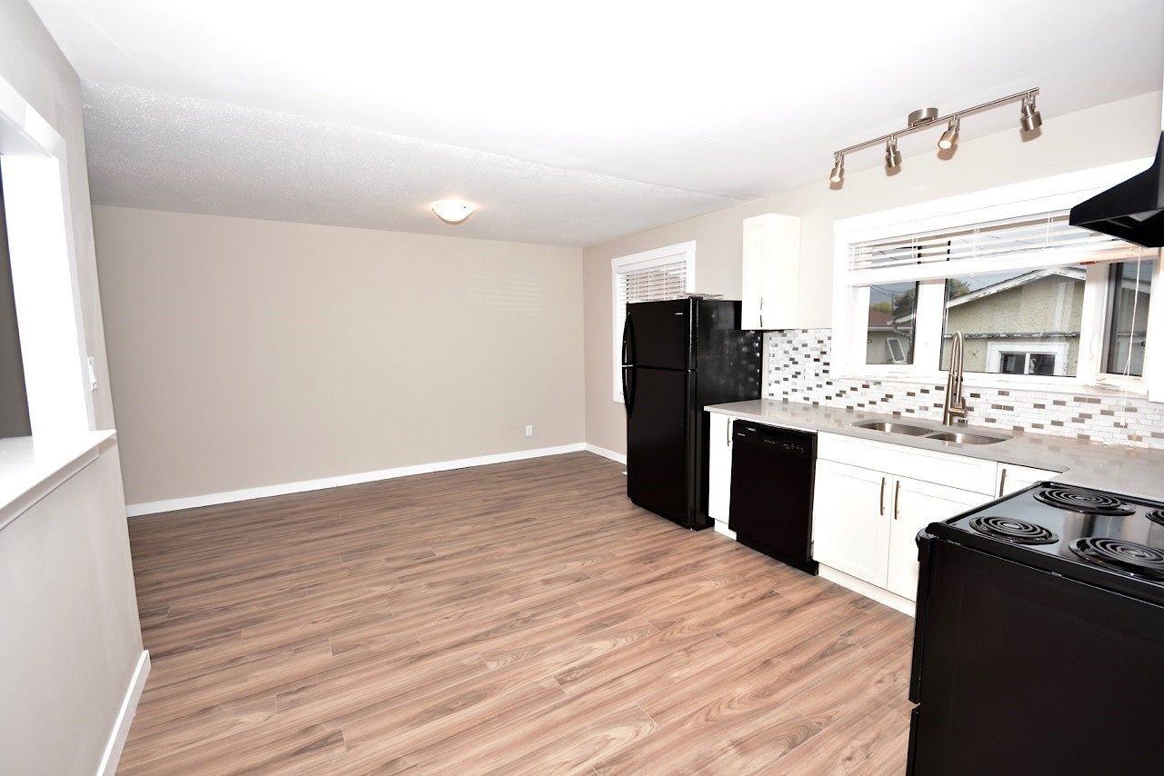 8504 135A Avenue Northwest, Edmonton, Alberta, Canada, T5E 1R6 - Photo 2 of 8