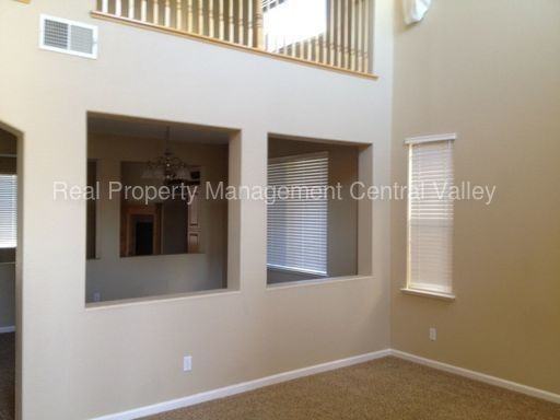 243 Damara Ct - Photo 3 of 9