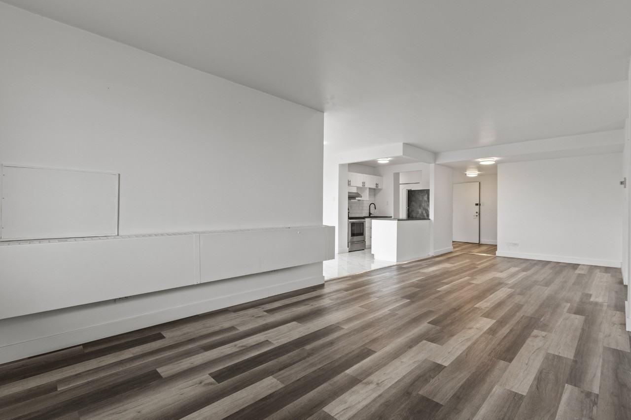 2900 Chemin Côte-De-Liesse - Photo 3 of 22