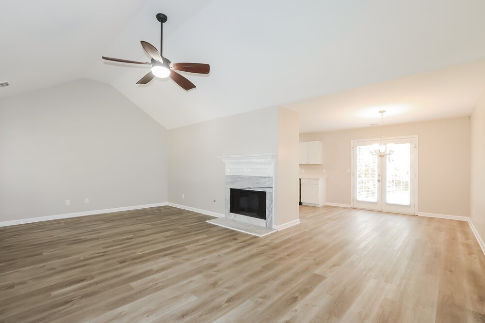 2994 Raintree Dr Se - Photo 3 of 16
