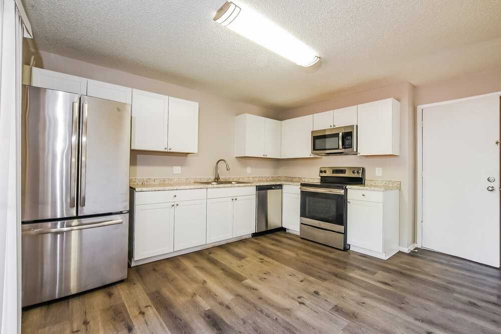 1275 Pin Oak Dr - Photo 5 of 17