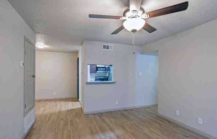 E Wonsley Drive #215 - Photo 2 of 9