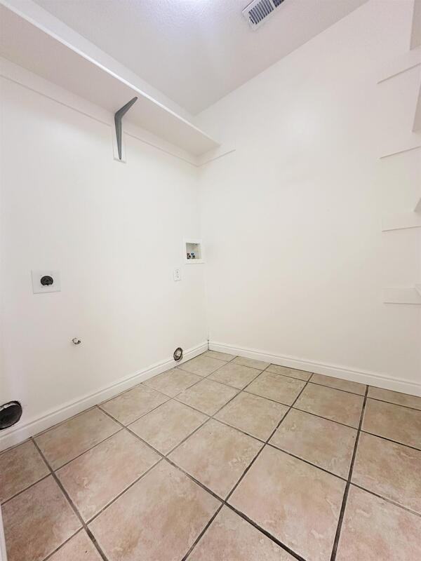 585 Wn #3 - Photo 6 of 12