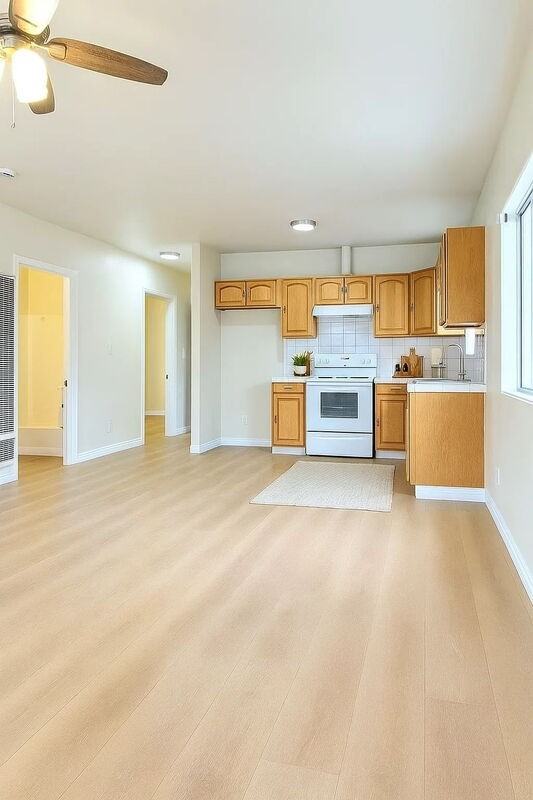 1323 West 58th Street - Photo 3 of 9