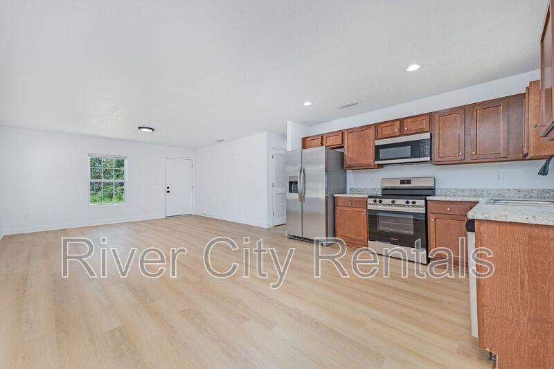 7142 Wesleyan Rd - Photo 3 of 18