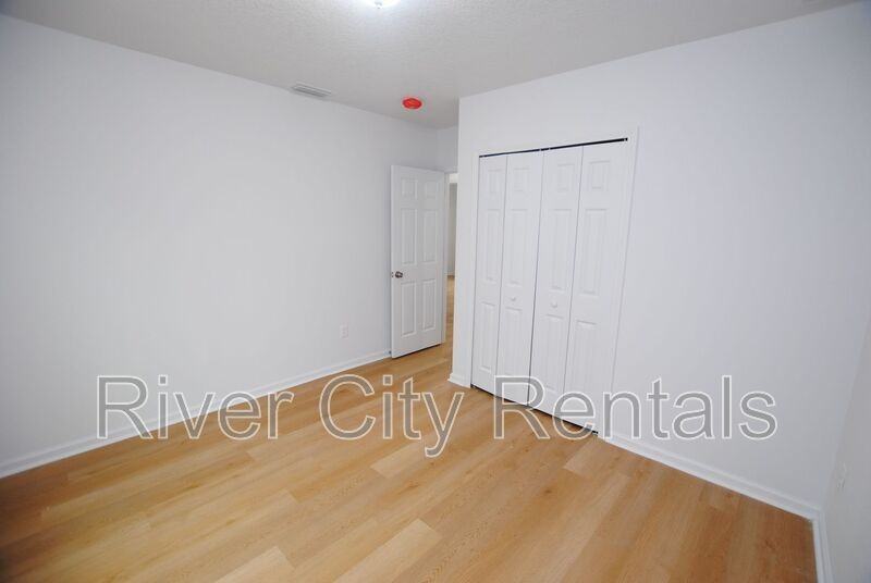 6385 Bowdoin Ave - Photo 2 of 17