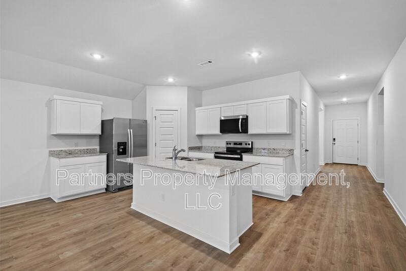 941 Rentley St - Photo 3 of 27