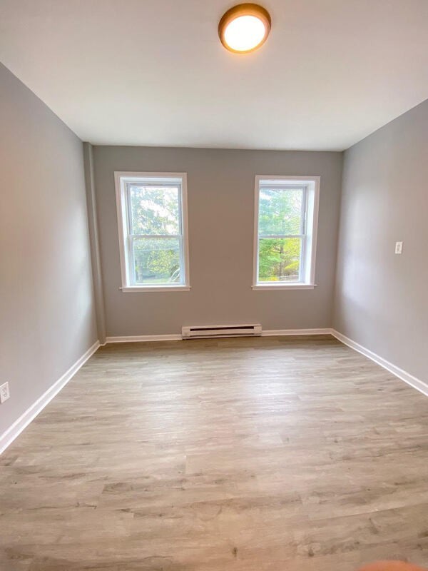 428 Liberty St - Photo 3 of 6