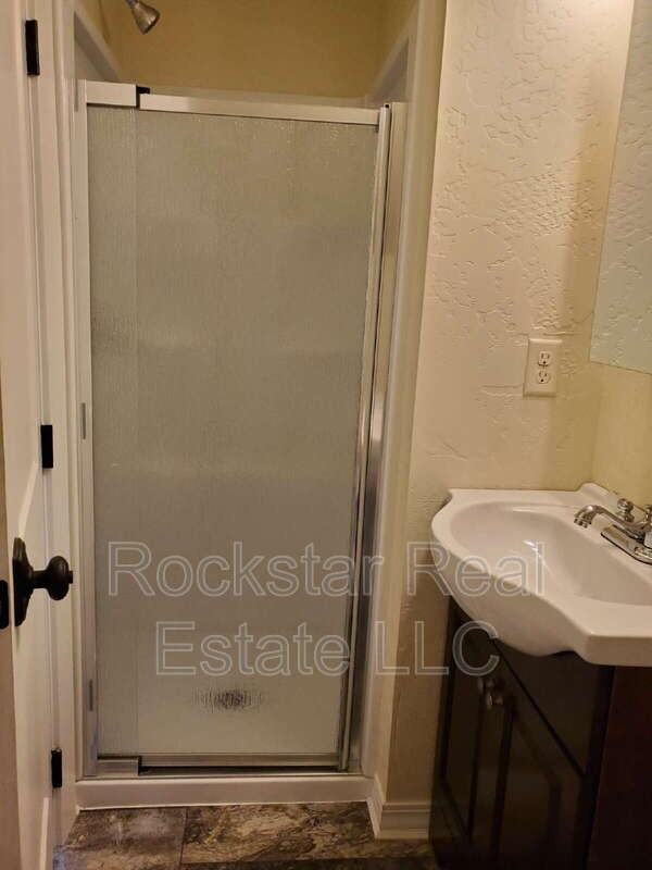 814 S Lincoln St - Photo 6 of 8