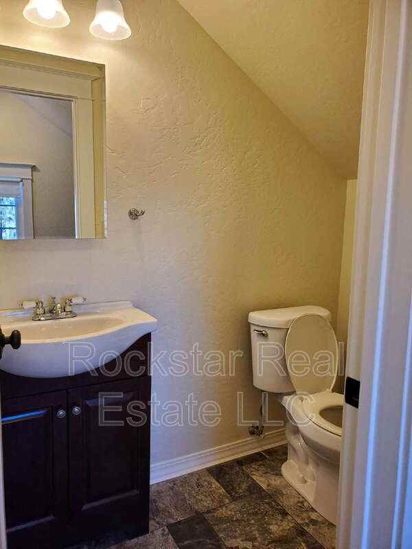 814 S Lincoln St - Photo 7 of 8