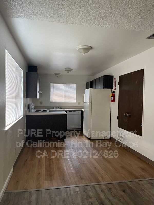 106 Laws Ave #B - Photo 3 of 10