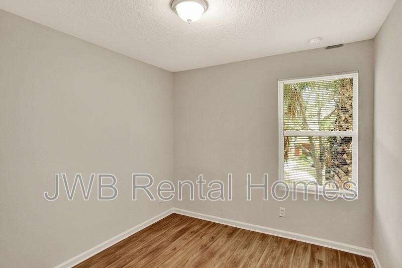 6037 Carolines Ct - Photo 6 of 14