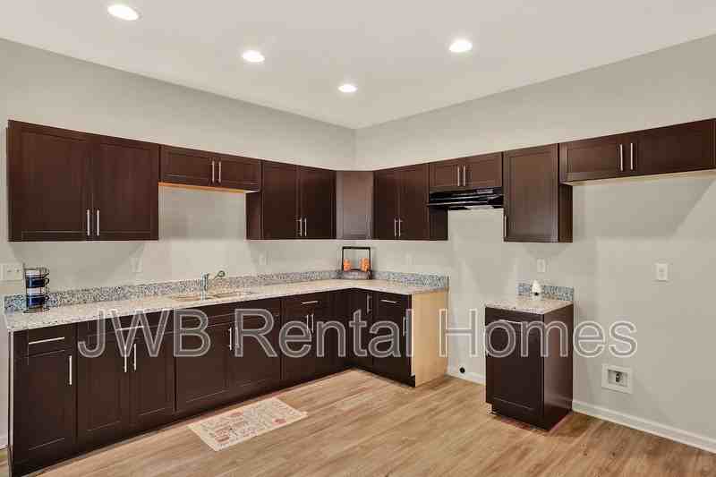 6029 Carolines Ct - Photo 2 of 14