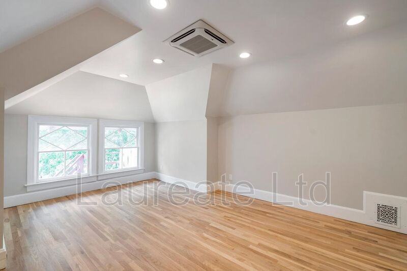 1126 Lafayette St #4 - Photo 5 of 14