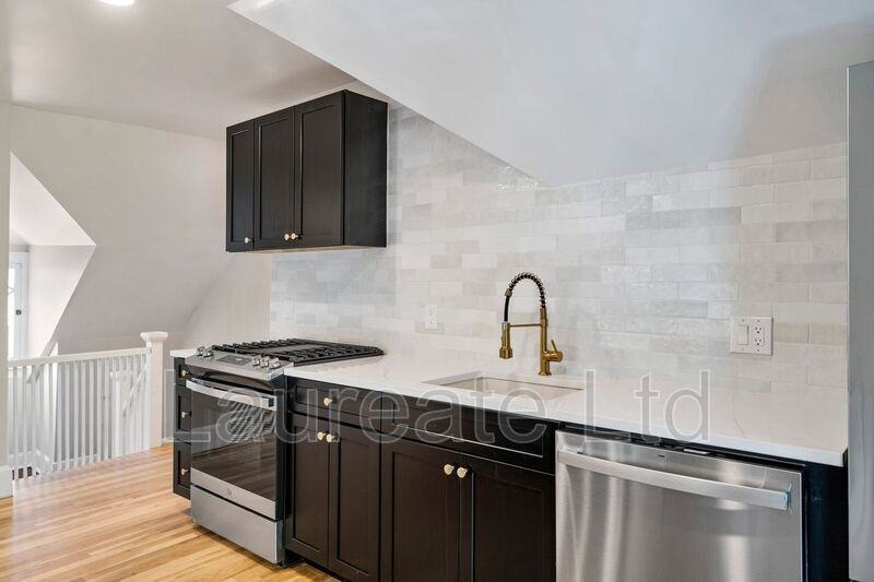 1126 Lafayette St #4 - Photo 7 of 14