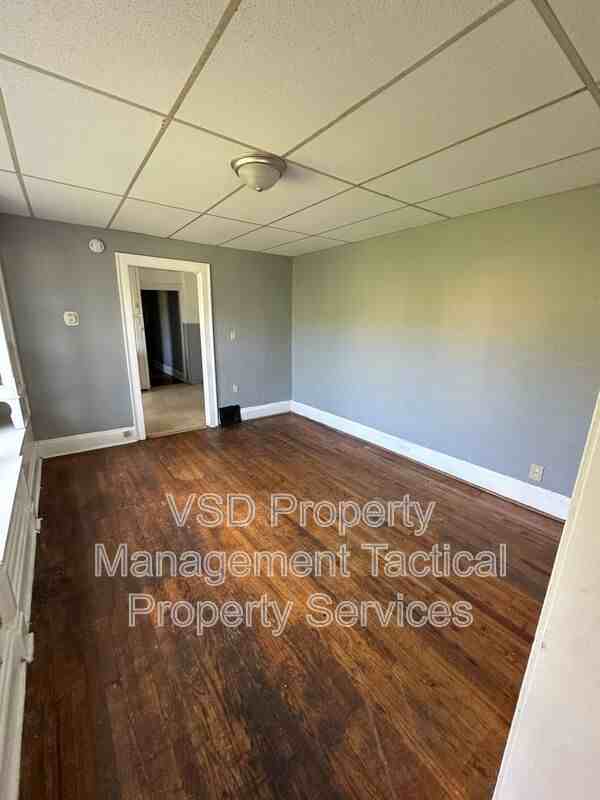 3281 East Blvd #1 - Photo 5 of 16