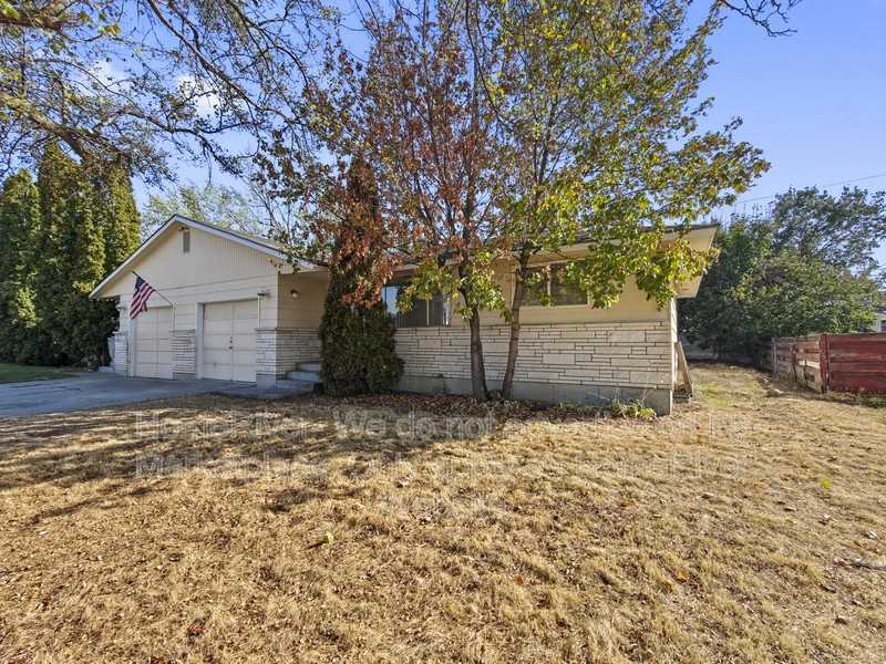 8804 East Michielli Place - Photo 3 of 26