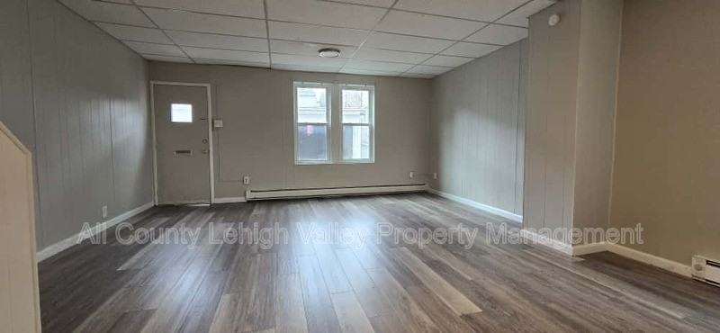 733 Clay St - Photo 4 of 13