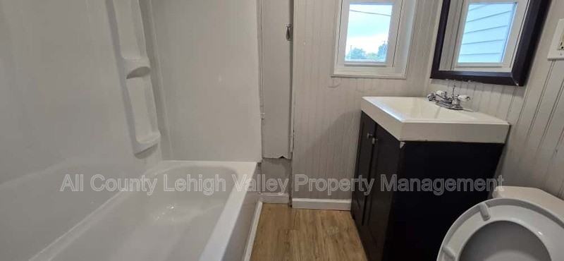 733 Clay St - Photo 5 of 13