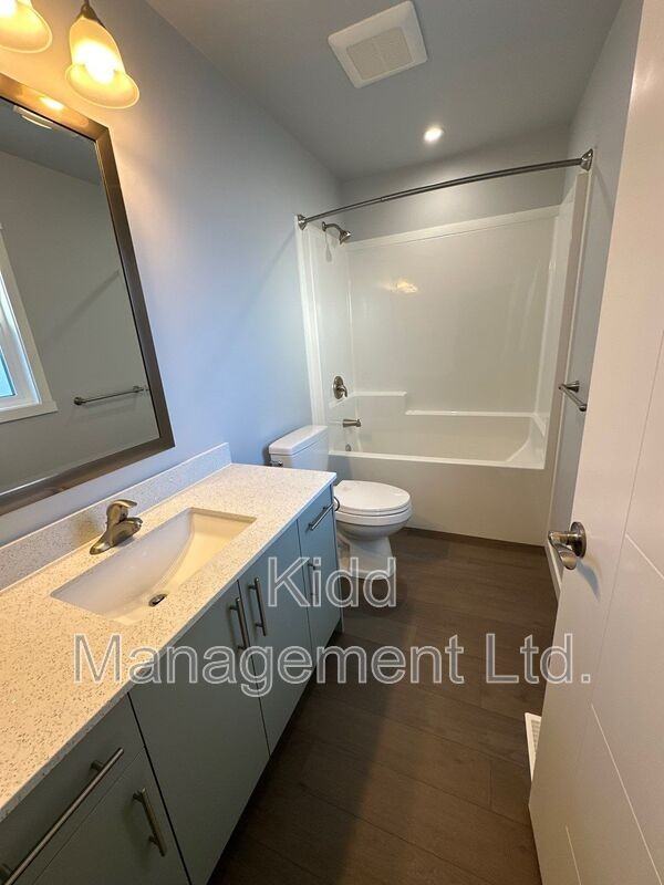 6936 Langer Cres - Photo 3 of 25