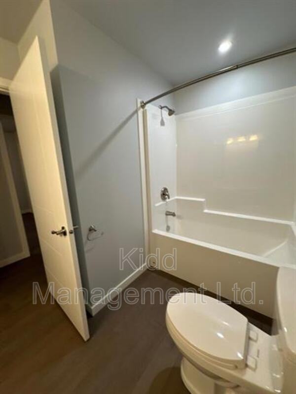 6936 Langer Cres - Photo 7 of 25