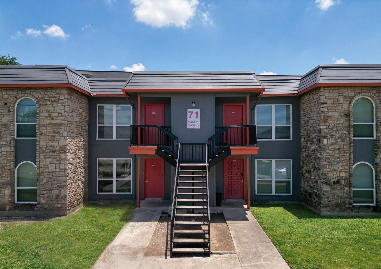 Fairways 5 - Photo 6 of 52