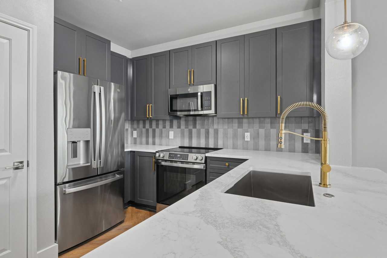 Whitmore - Photo 4 of 31