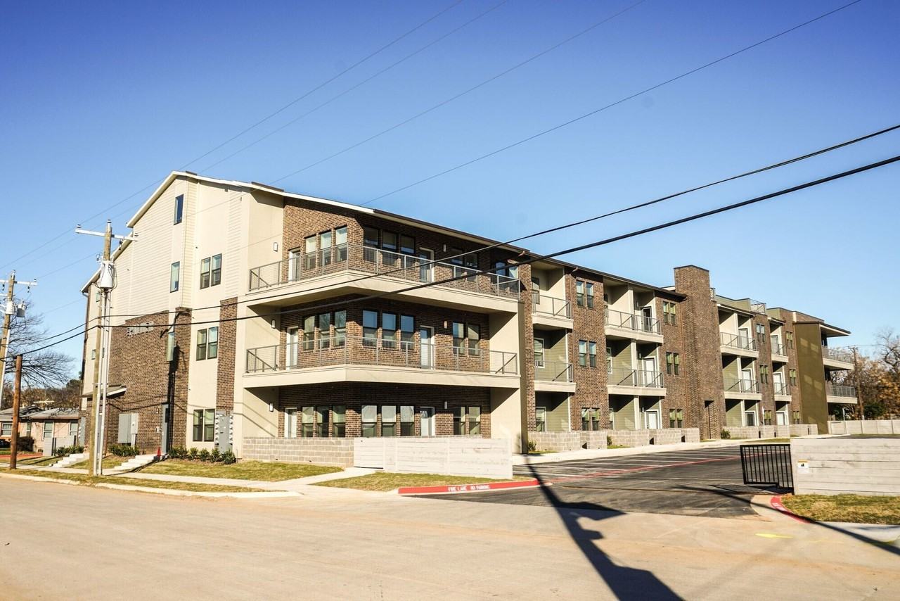 The Palmer - Photo 6 of 10